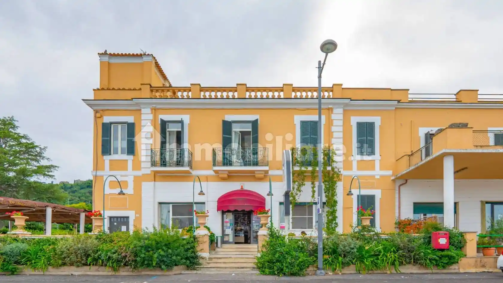 Palazzo - Edificio in vendita a Bracciano