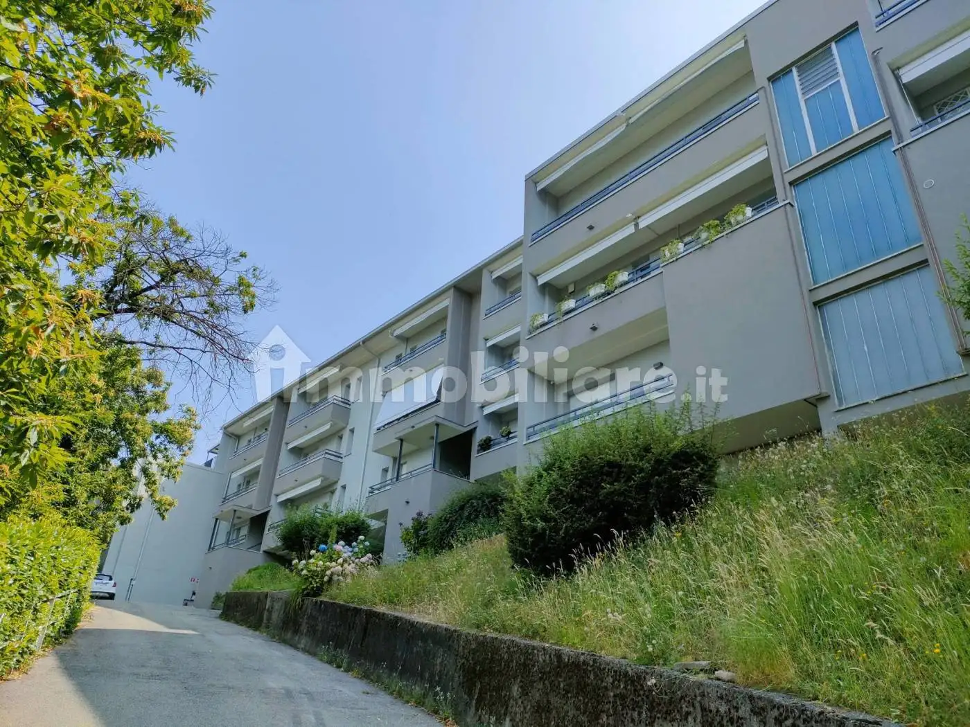 Appartamento in vendita a Lipomo