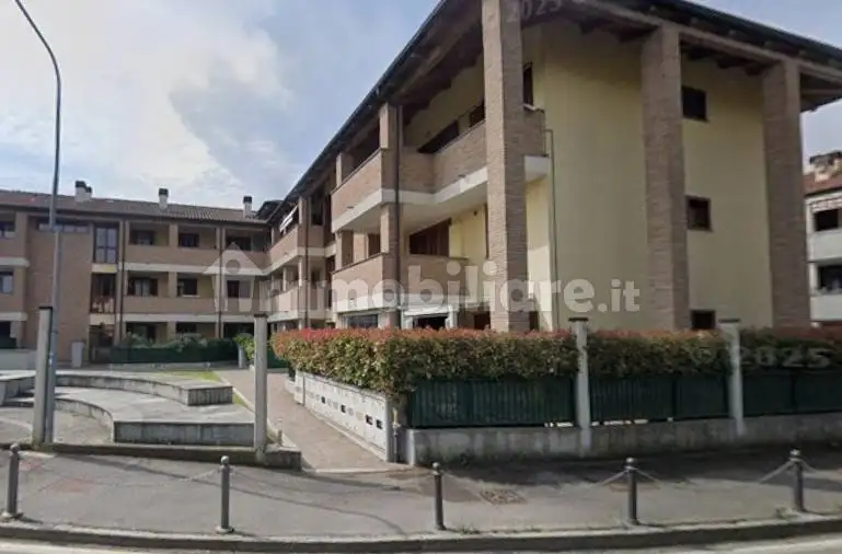 Appartamento in vendita a Casirate d'Adda