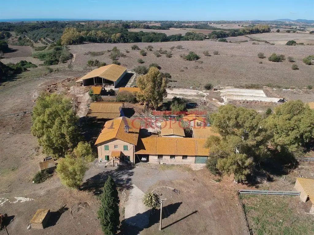 Rustico - Casale in vendita a Fiumicino