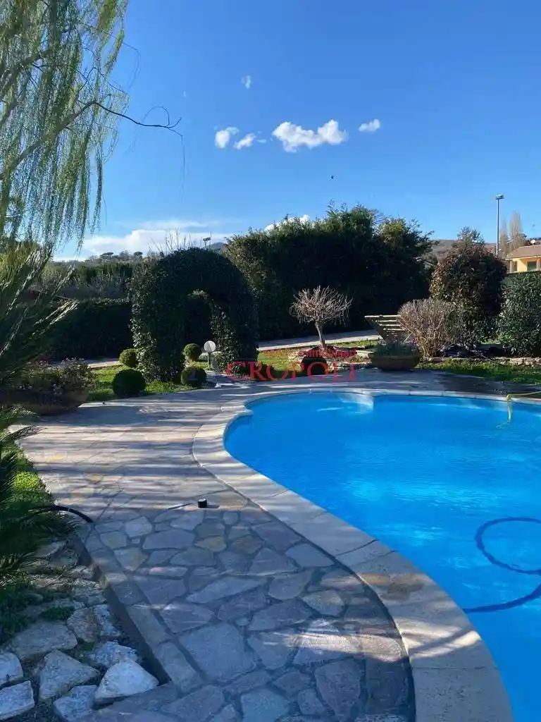 Villa in vendita a Trevignano Romano