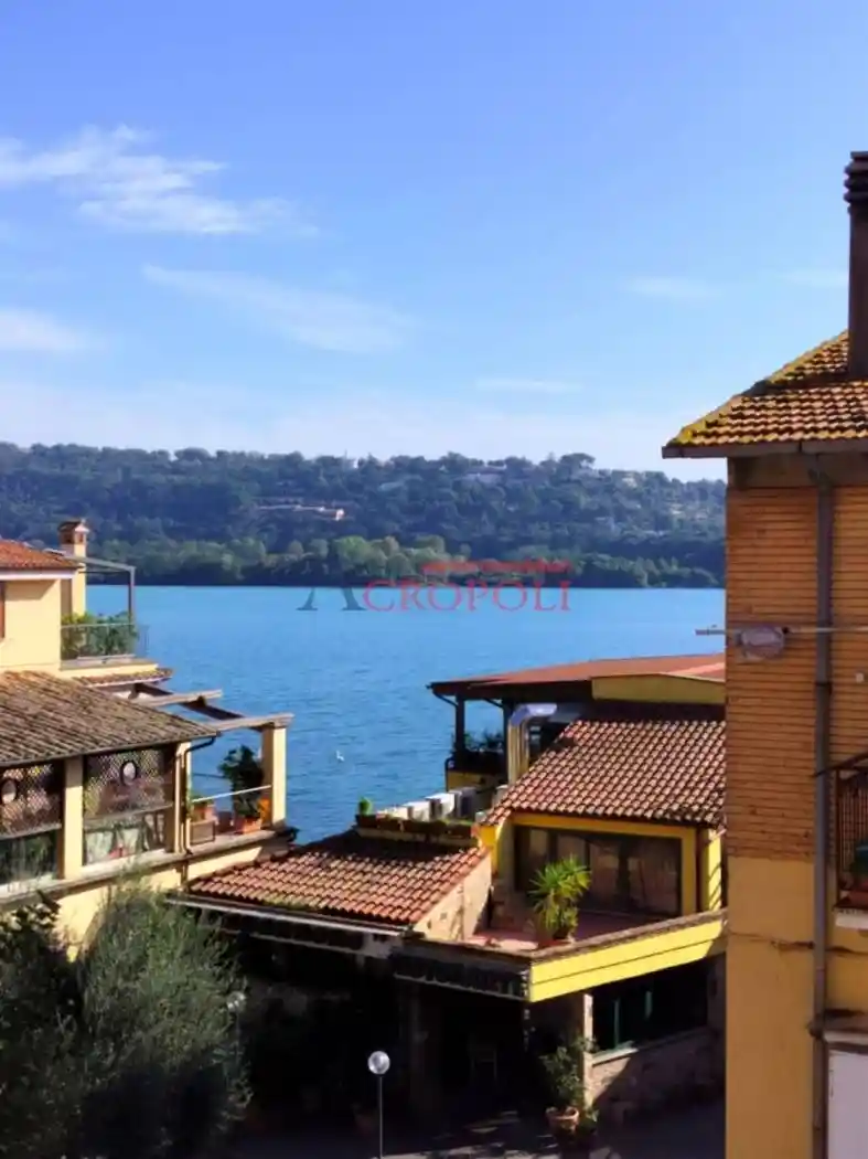 Appartamento in vendita a Trevignano Romano