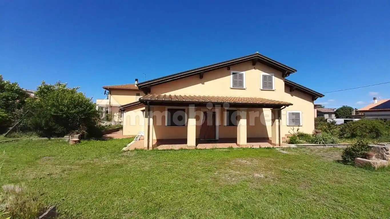 Villa in vendita a Bracciano
