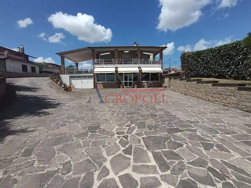 Appartamento in vendita a Anguillara Sabazia