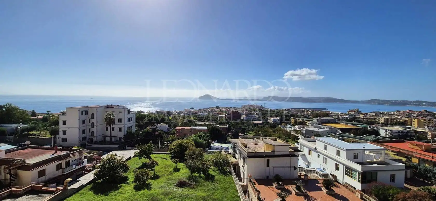 Appartamento in vendita a Pozzuoli