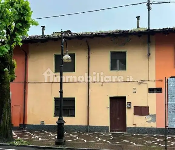 Casa indipendente in asta a Robecco d'Oglio