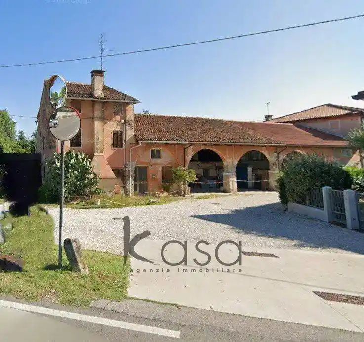 Rustico - Casale in vendita a Castelfranco Veneto