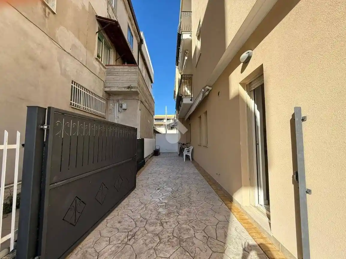 Trilocale via Giuseppe Garibaldi 79, Centro, Alba Adriatica - foto 5
