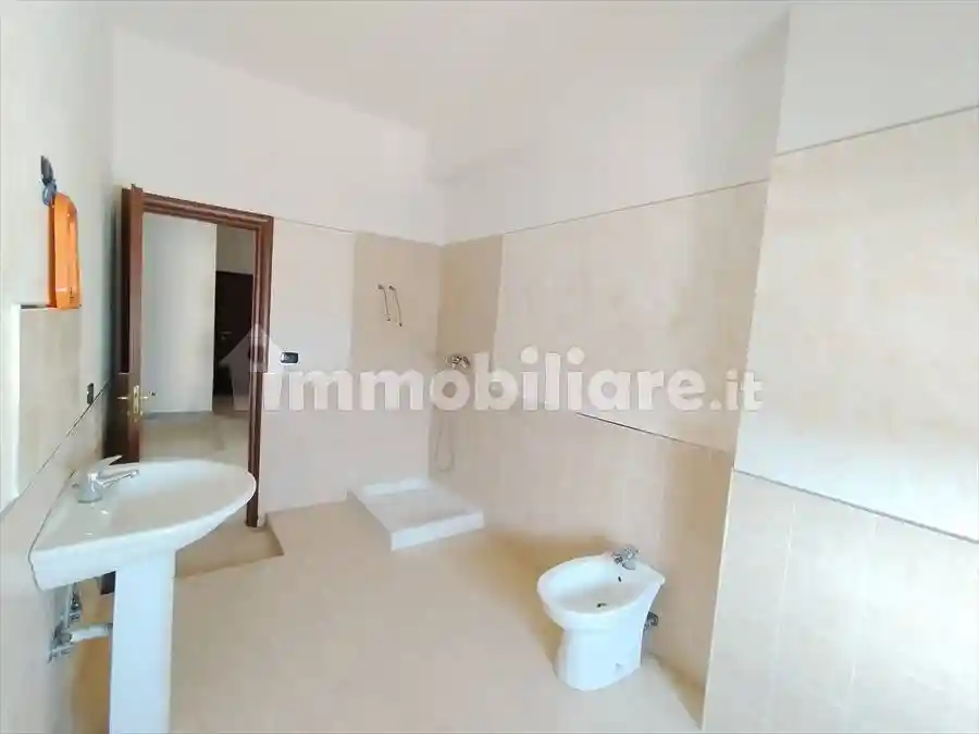 Bilocale ottimo stato, quinto piano, Gioia Tauro - foto 4