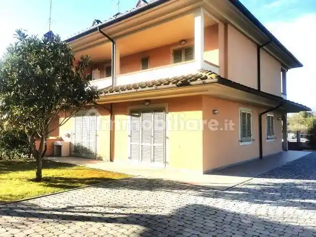 Villa in vendita a Reggello
