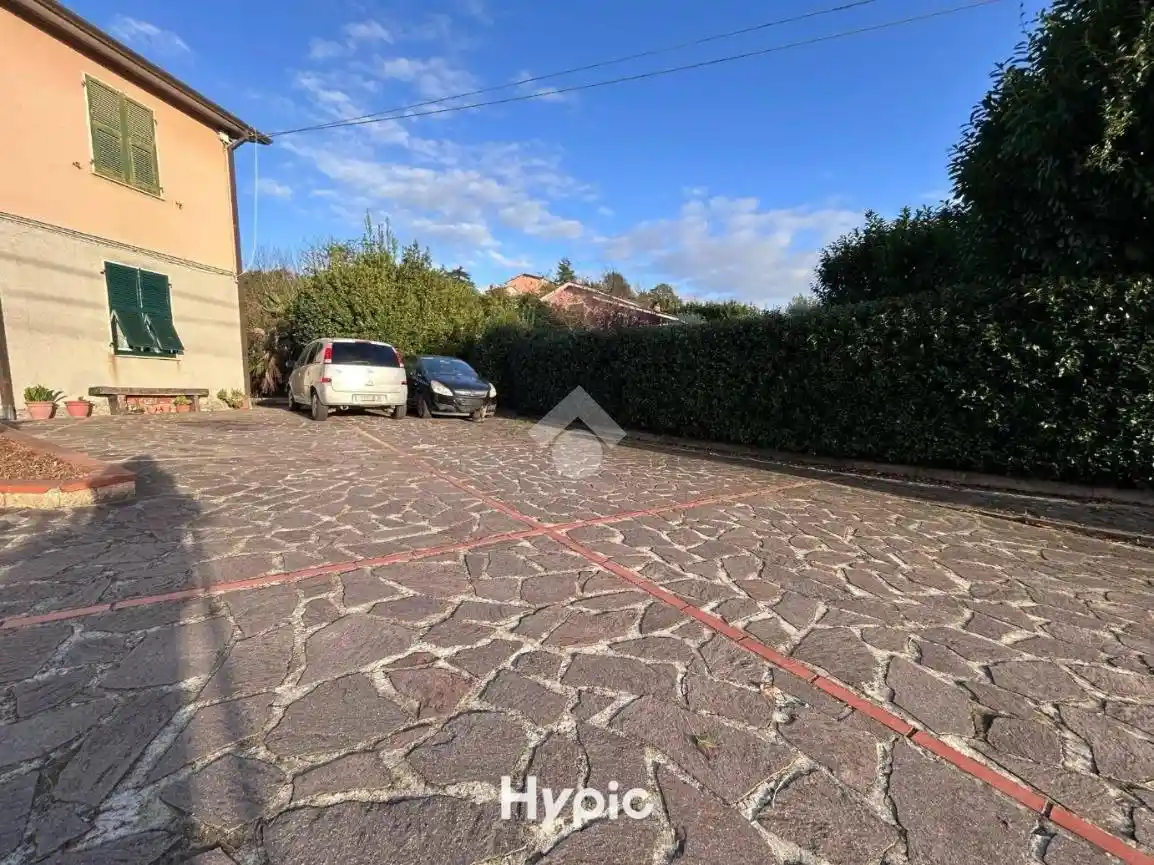 Casa indipendente in vendita a Sarzana