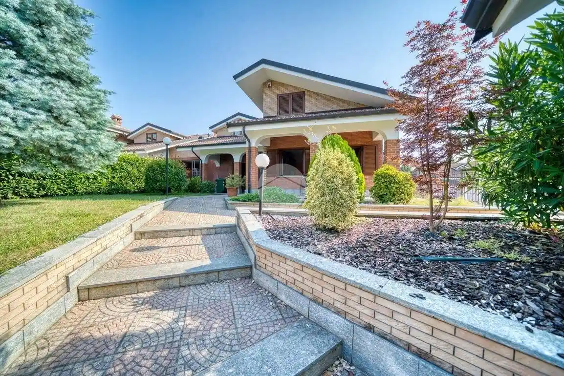 Villa in vendita a Orbassano