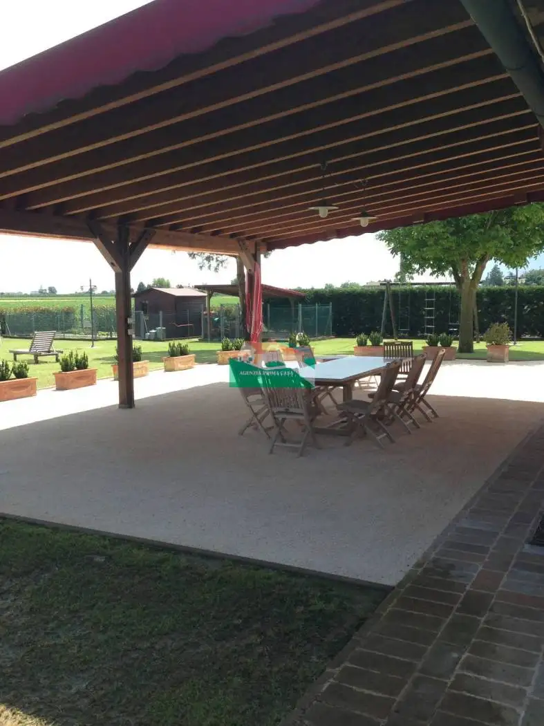 Villa in vendita a Ravenna