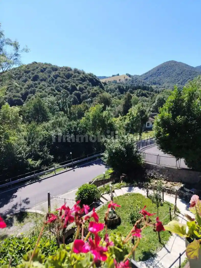 Casa indipendente in vendita a Alta Valle Intelvi