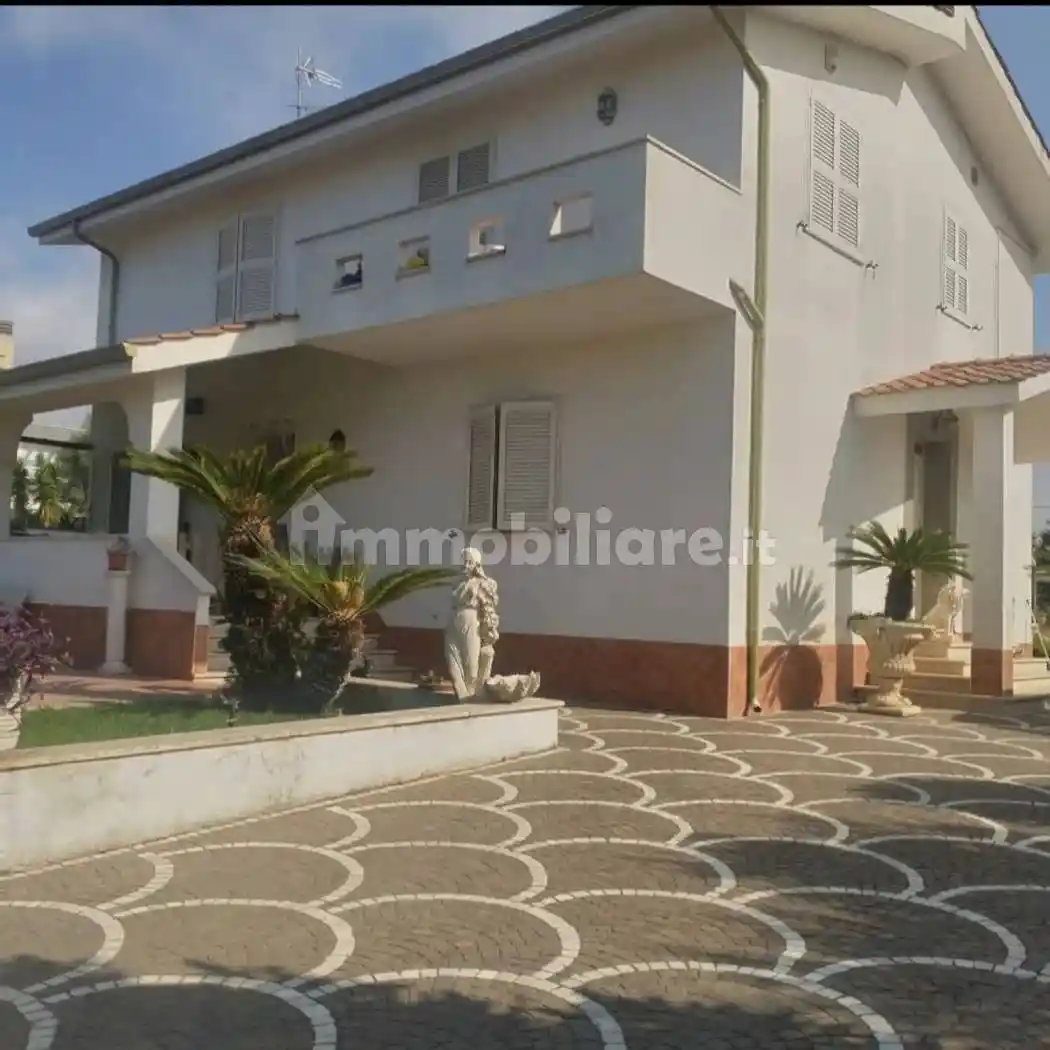 Villa in vendita a Nettuno