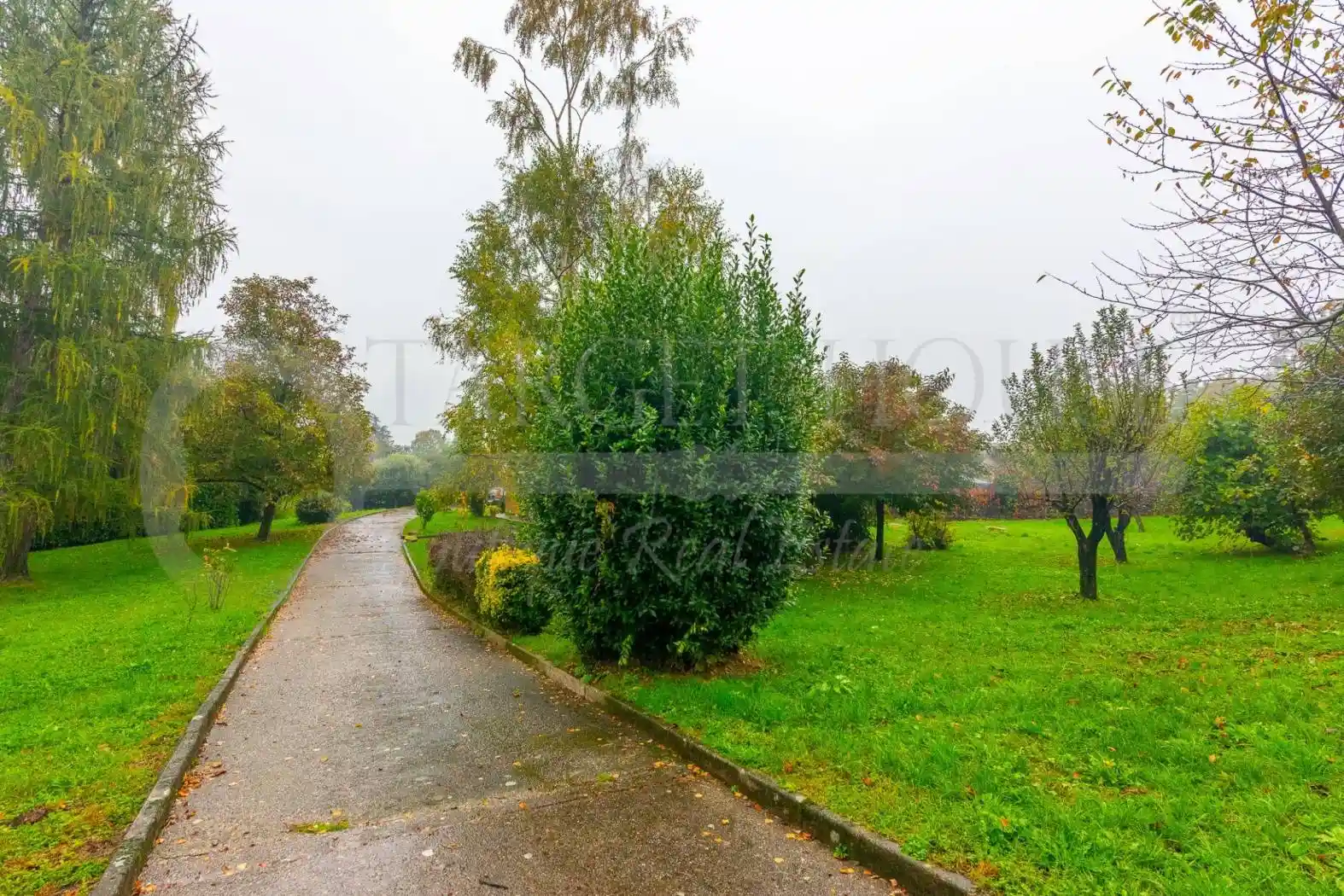 Villa in vendita a Erba