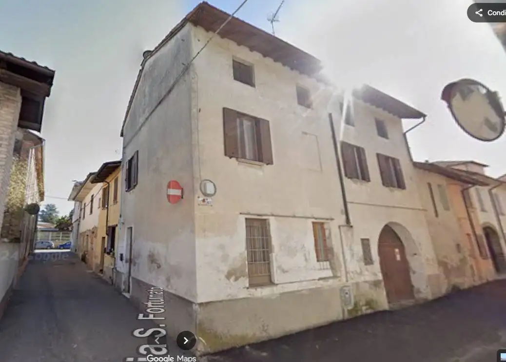 Casa indipendente in asta a Casei Gerola