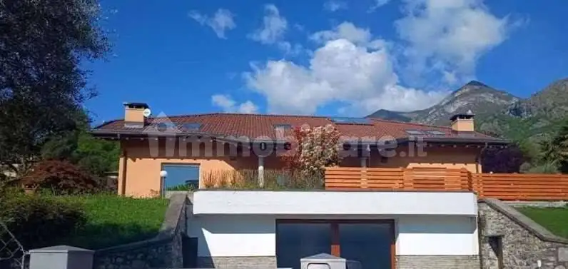 Villa in asta a Griante