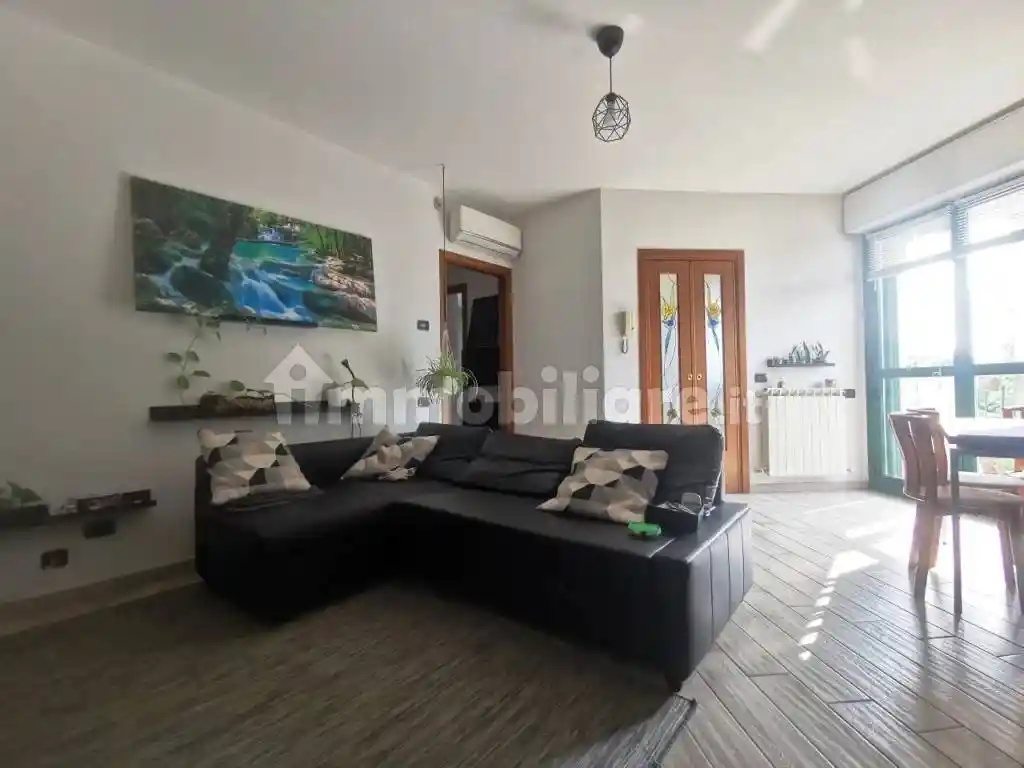 Appartamento in vendita a Bareggio