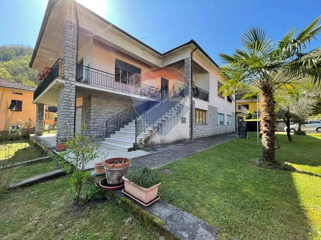 Villa unifamiliare, buono stato, 210 m², Centro, Bagni di Lucca - foto 2