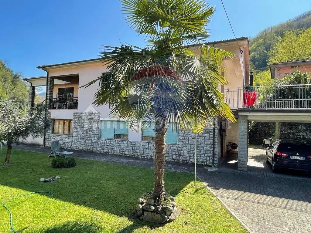Villa unifamiliare, buono stato, 210 m², Centro, Bagni di Lucca - foto 3