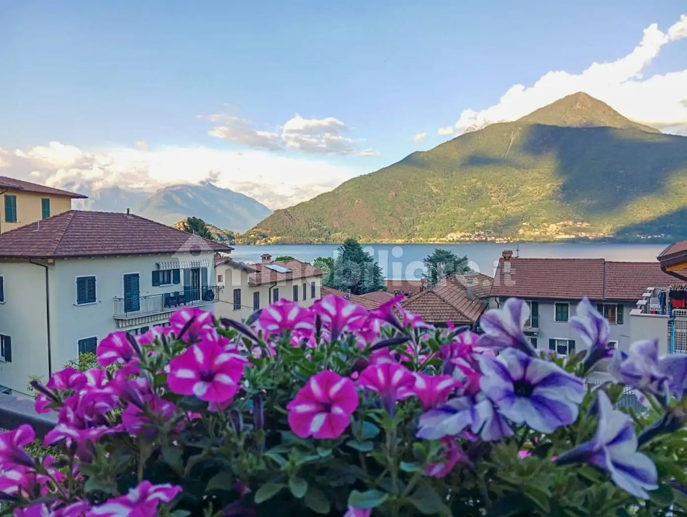 Appartamento in vendita a Pianello del Lario
