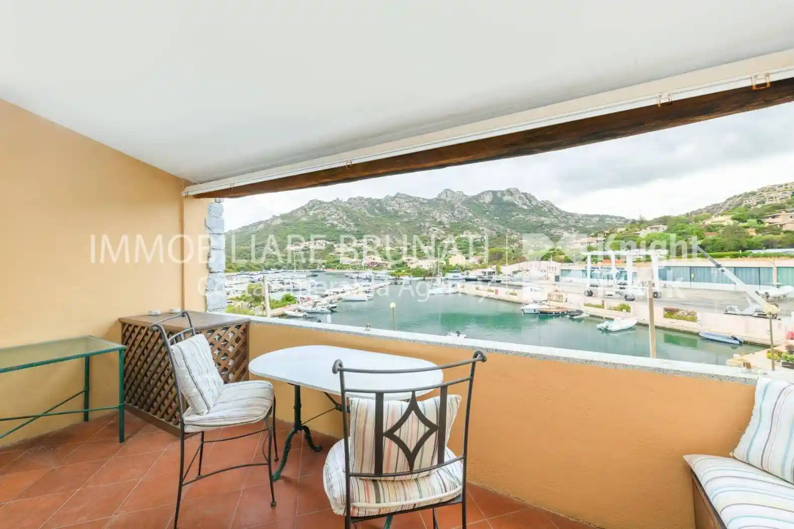 Appartamento in vendita a Arzachena