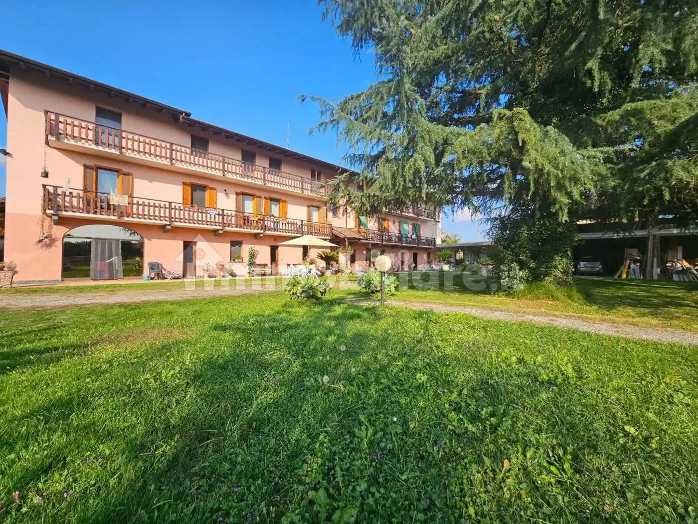 Rustico - Casale in vendita a Oleggio