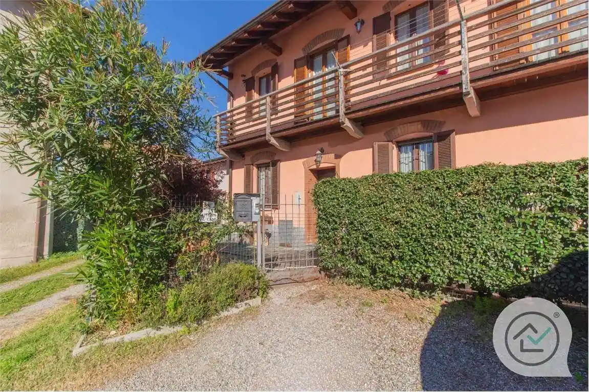 Casa indipendente in vendita a Mornago