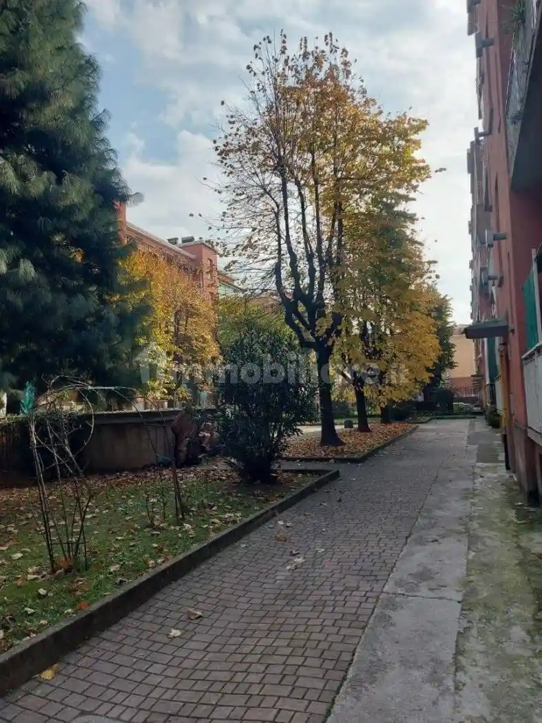 Trilocale via Paolo Segneri 10, Giambellino, Milano - foto 2