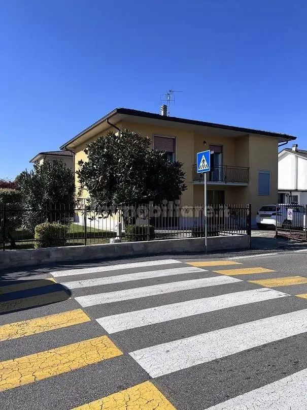 Villa in vendita a Massalengo