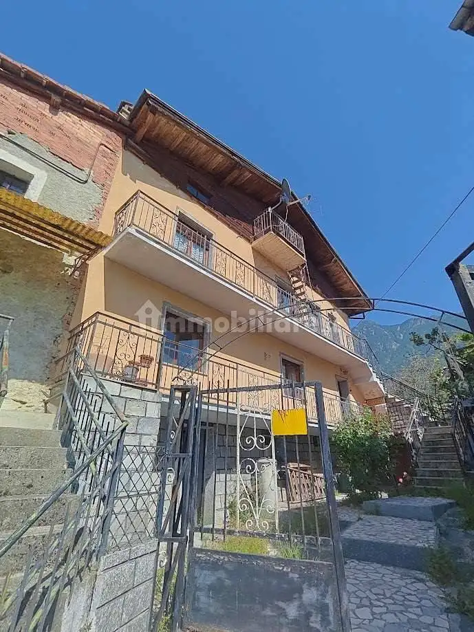 Casa indipendente in vendita a Challand-Saint-Victor