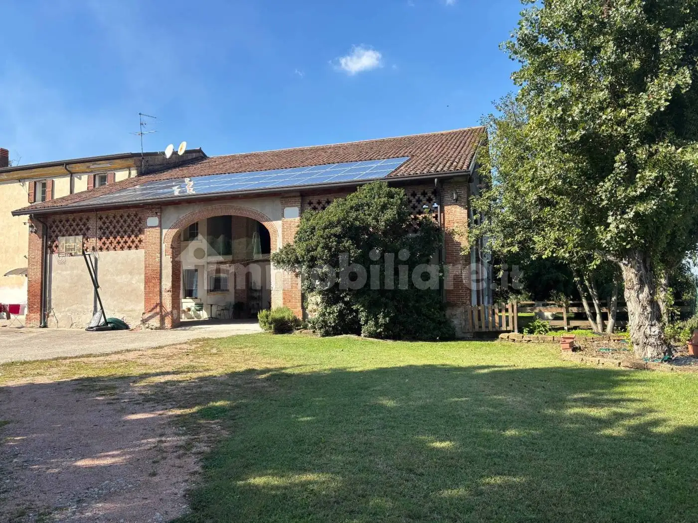 Rustico - Casale in vendita a Erbè