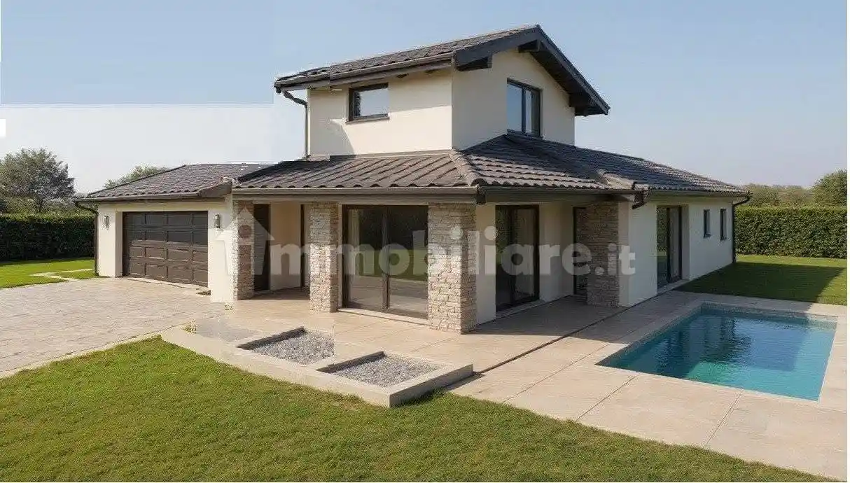 Villa in vendita a Arona