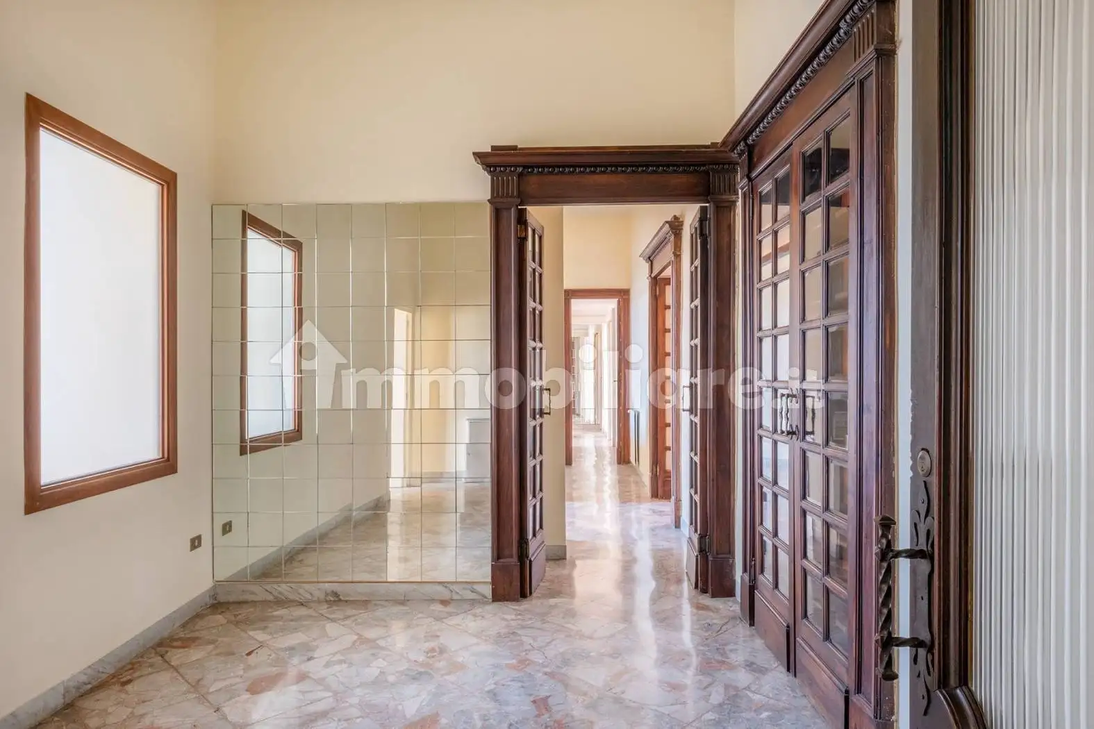 Appartamento in vendita a Napoli