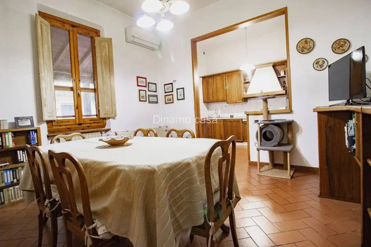 Terratetto unifamiliare 150 m², buono stato, San Giusto, Prato - foto 3