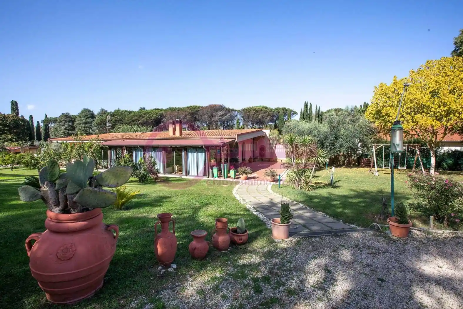 Villa in vendita a Latina