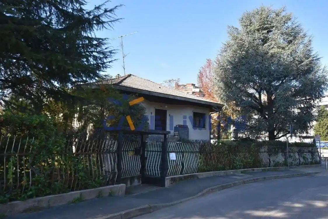 Villa in vendita a Trezzano sul Naviglio