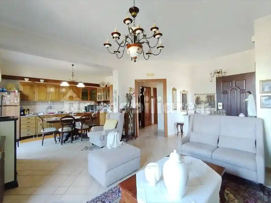 Villa unifamiliare, ottimo stato, 310 m², Gioia Tauro - foto 3