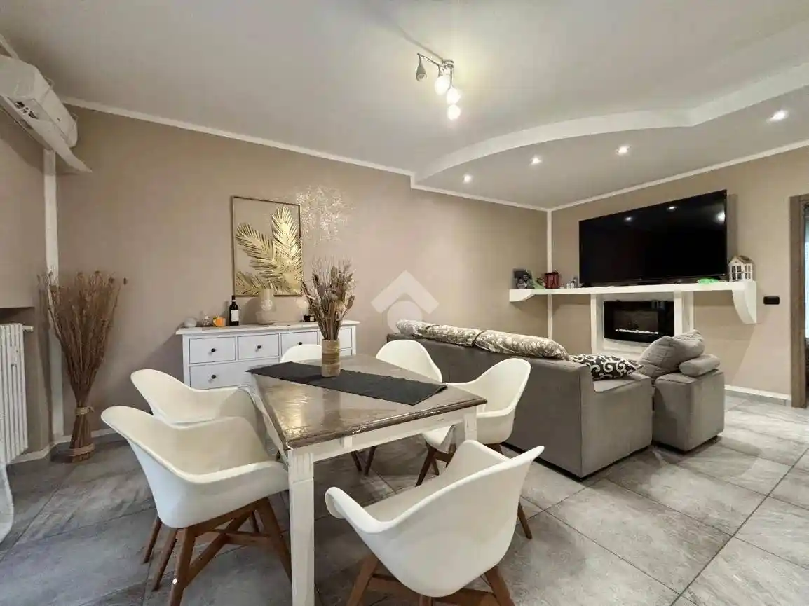 Appartamento in vendita a None