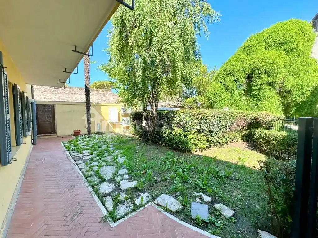 Villa unifamiliare via Massimo d'Azeglio 17, Centro Storico, Rimini - foto 3