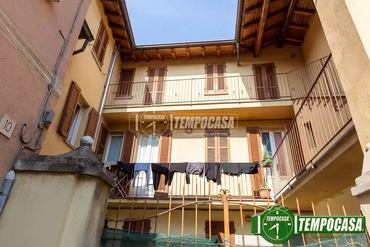 Palazzo - Edificio in vendita a Crema