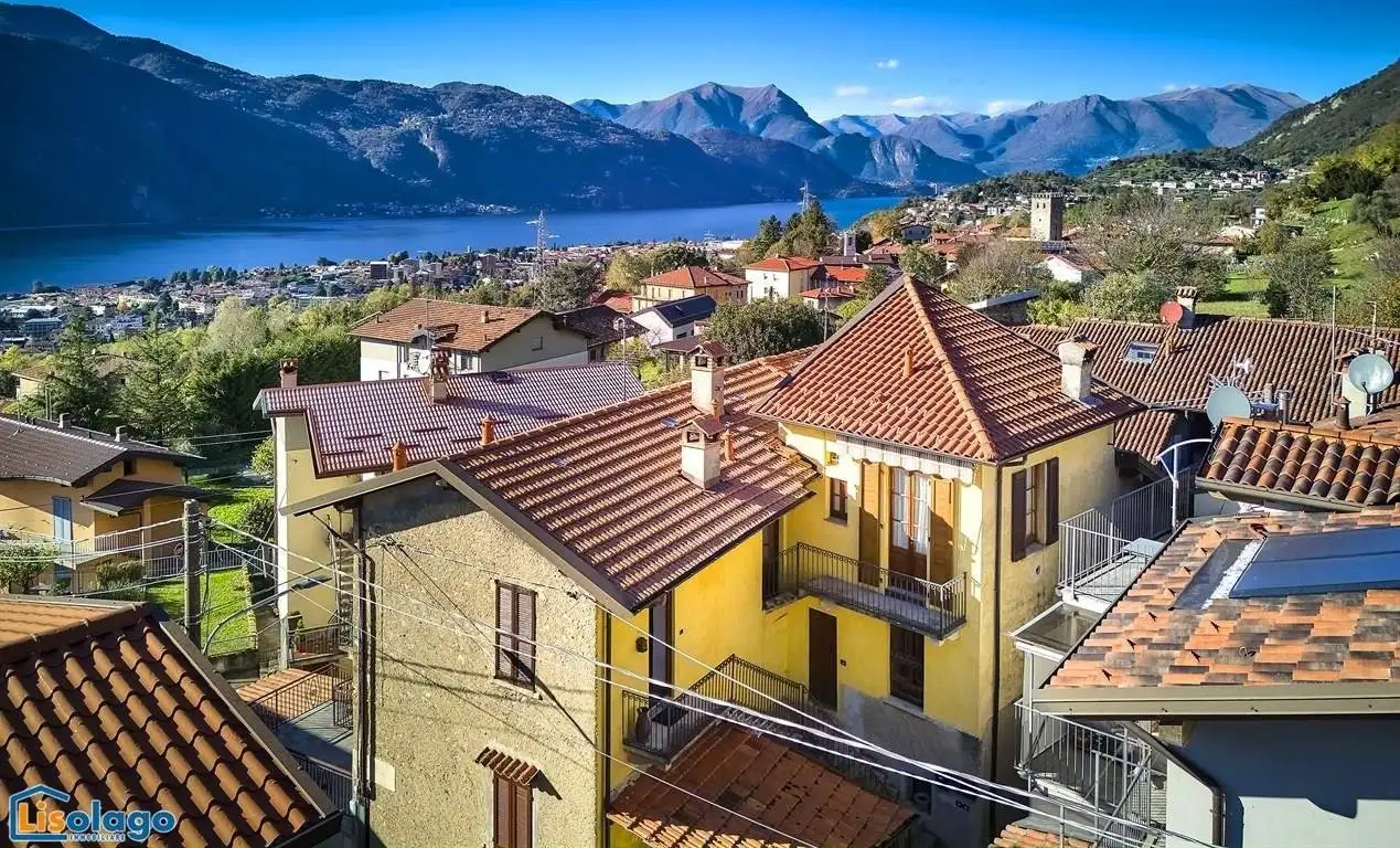 Appartamento in vendita a Abbadia Lariana