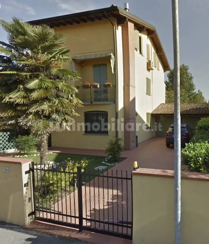 Villa in asta a Cremona