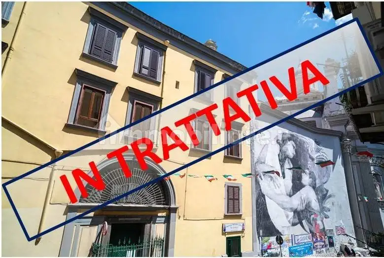 Appartamento in vendita a Napoli