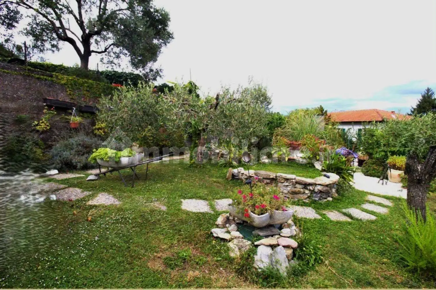 Villa in vendita a Podenzana
