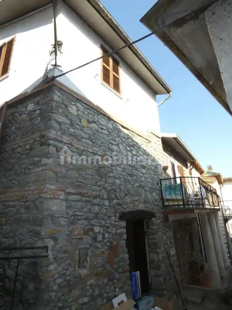 Villa in vendita a Licciana Nardi