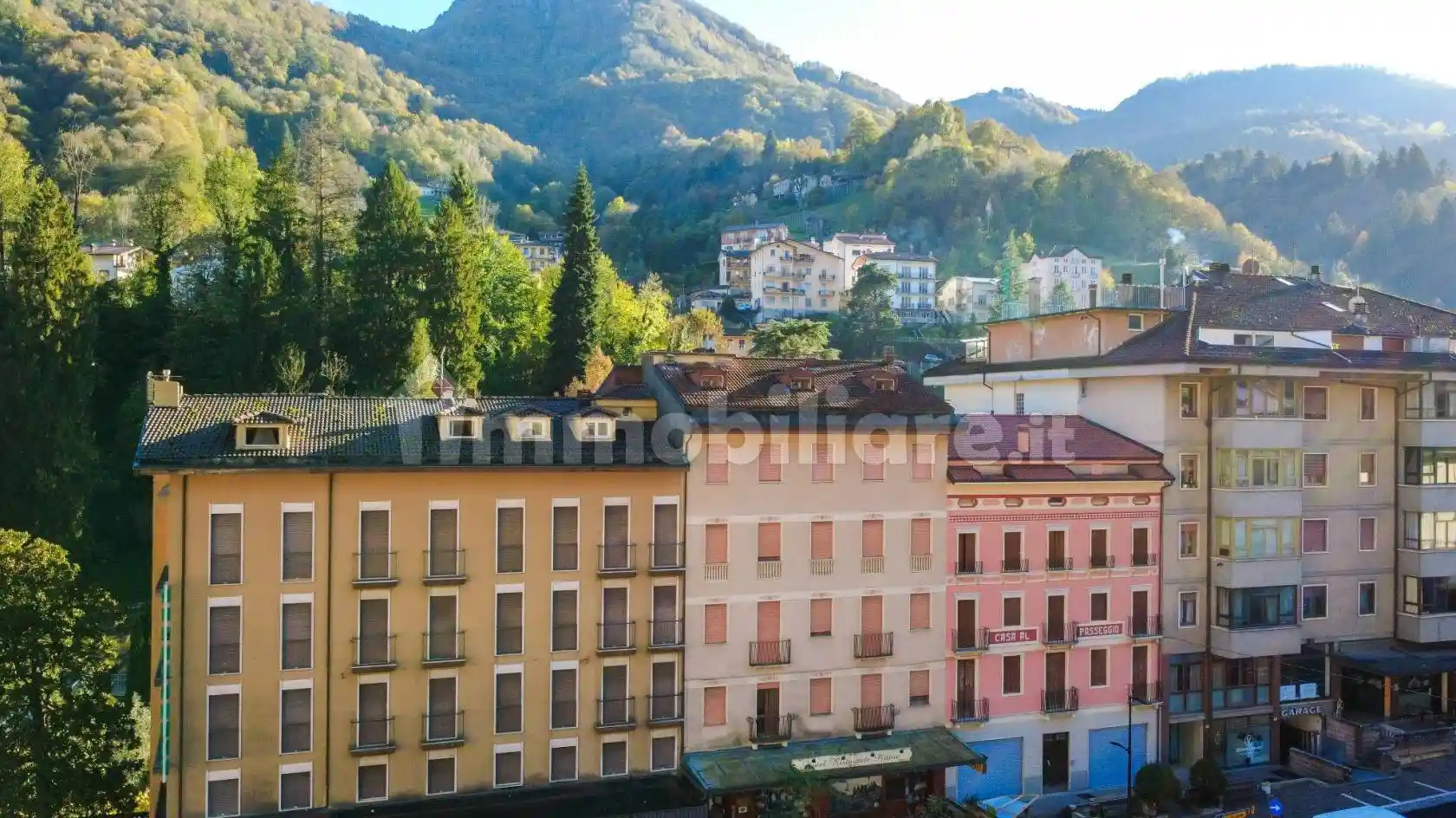 Palazzo - Edificio in vendita a Recoaro Terme