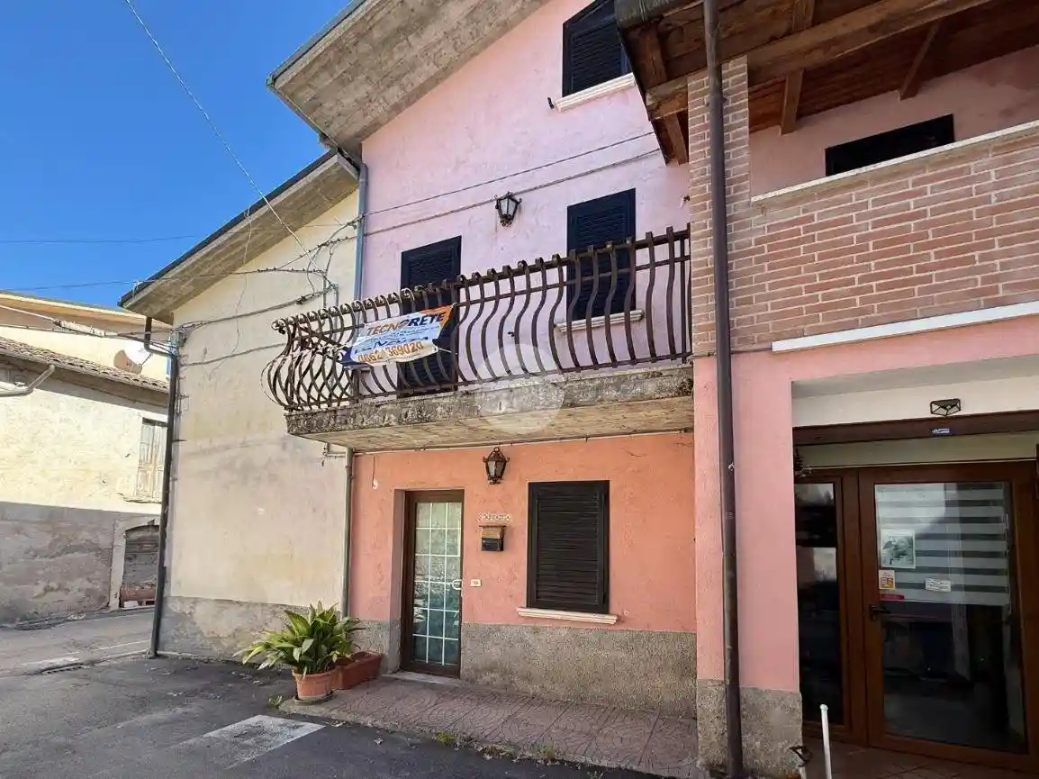 Trilocale via largo Tunisia, Genzano - Sassa, L'Aquila - foto 2