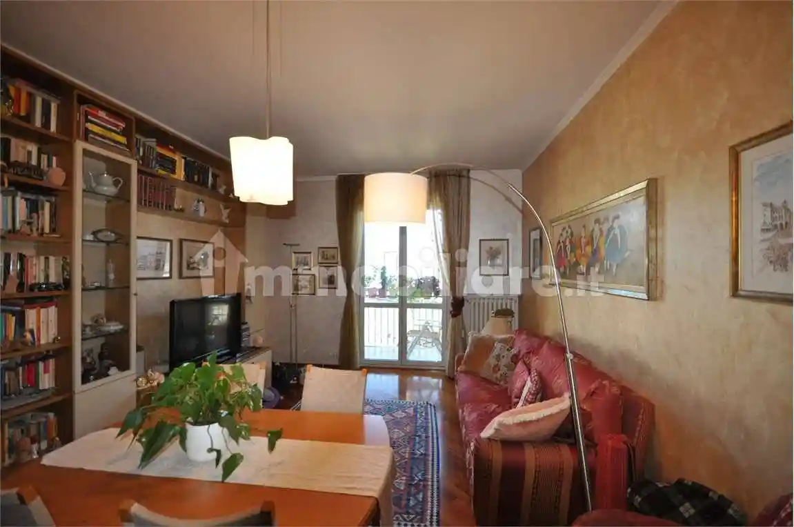 Trilocale piazza della Repubblica, 19, Villadossola - foto 2